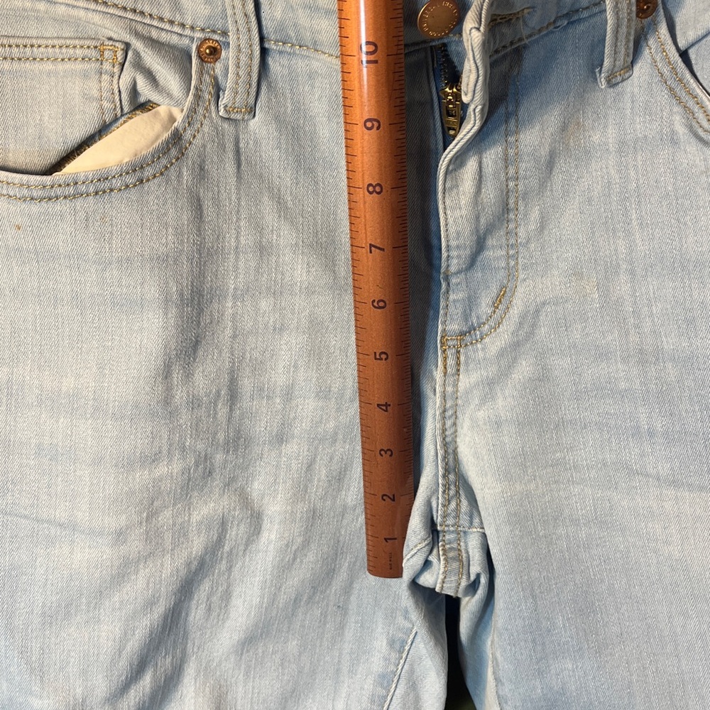Universal Thread Denim Jean shorts - Picture 4 of 7